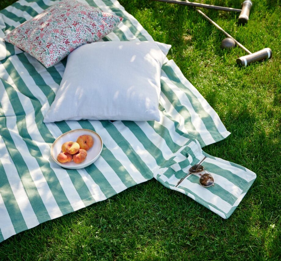 Picnic blanket