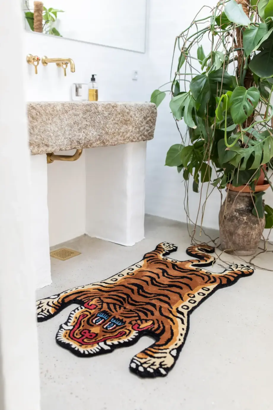 Bongusta tiger rug small