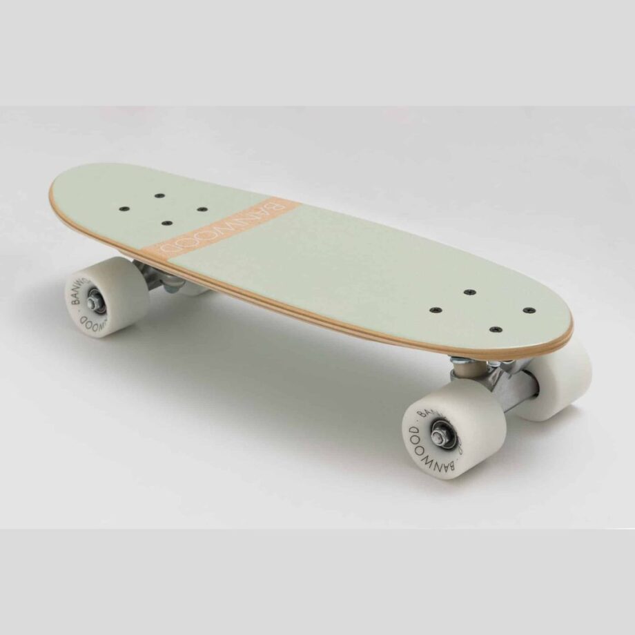Banwood mint skateboard