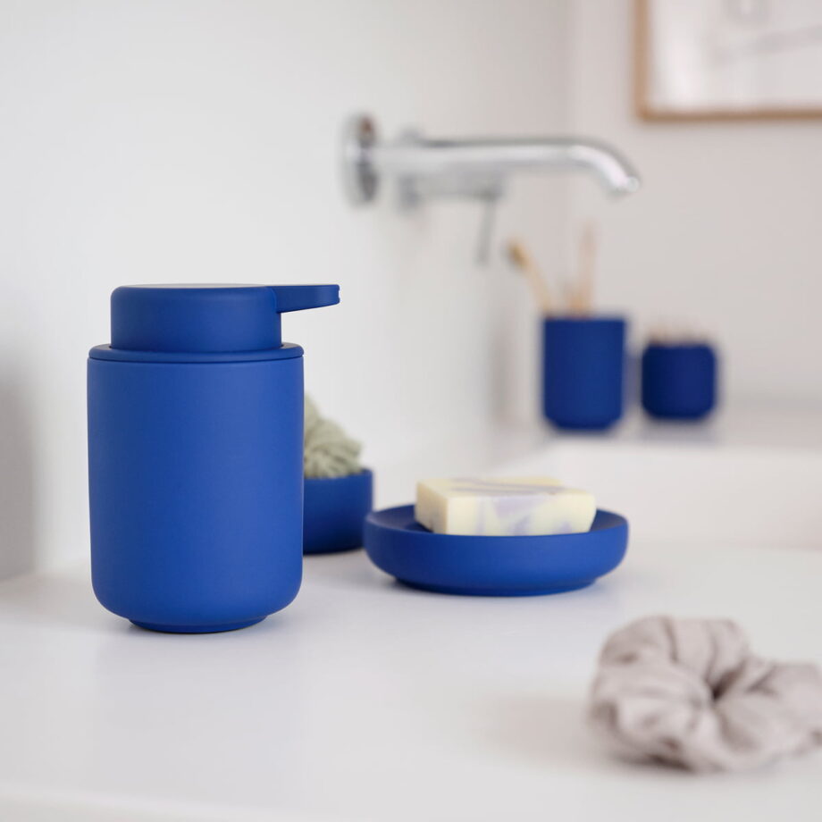 Soap dispenser Ume 250 ml, Indigo - Zone Denmark