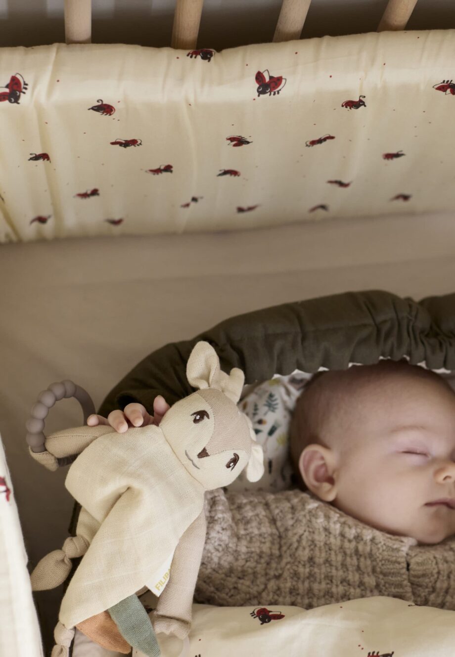 Comfort blanket with teether - Fawn