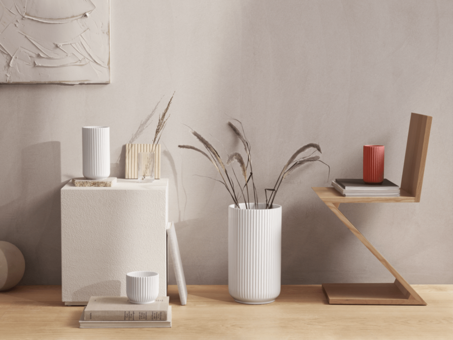 The largest Lyngby Vase in the color white. Over the years, the Lyngby vase has become a genuine design classic, gracing many Danish homes today. Right now you are looking at the 38 cm white porcelain Lyngby vase. The Lyngby vase comes in many different sizes and beautiful colors.