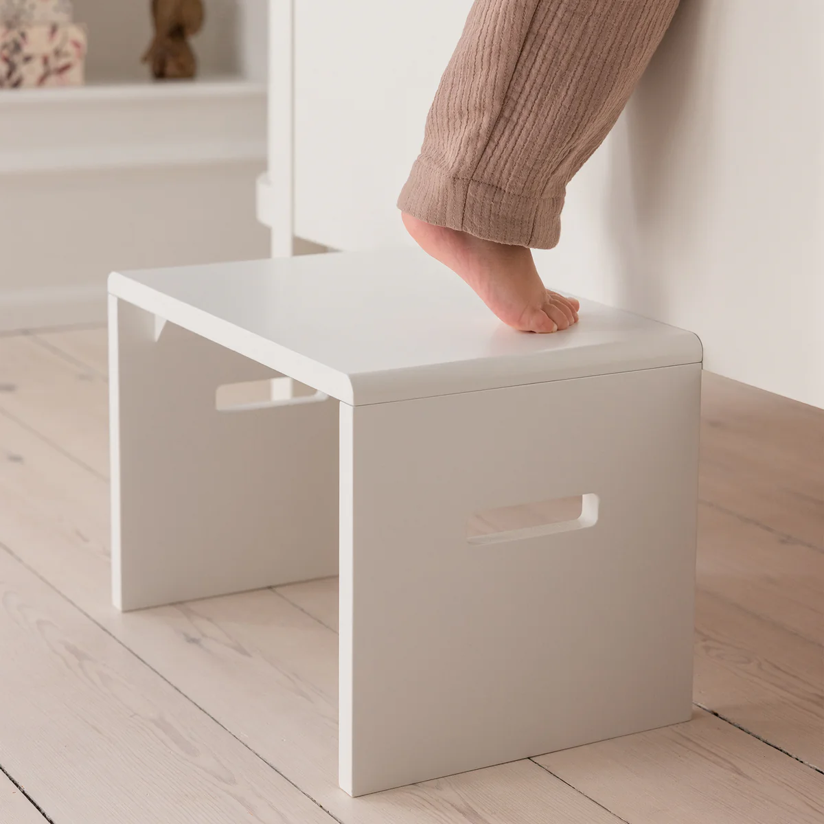 Step Stool White - Sebra