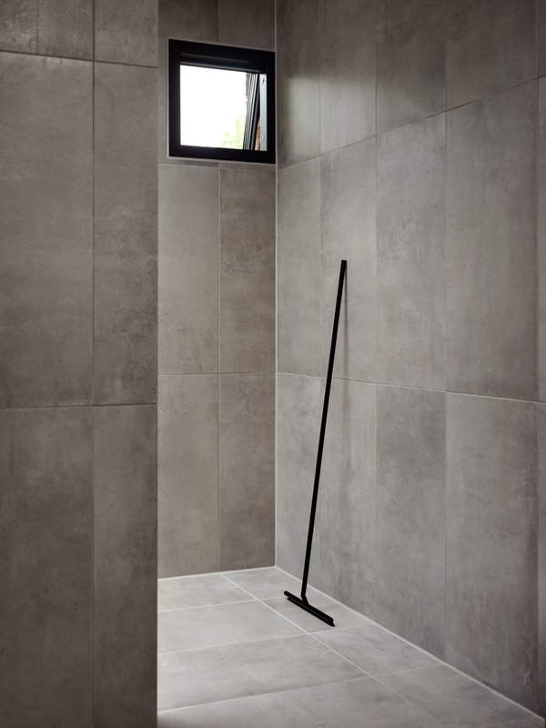 Zone Denmark Duschabzieher Wiper Solo 120 x 34 x 4 cm, Schwarz