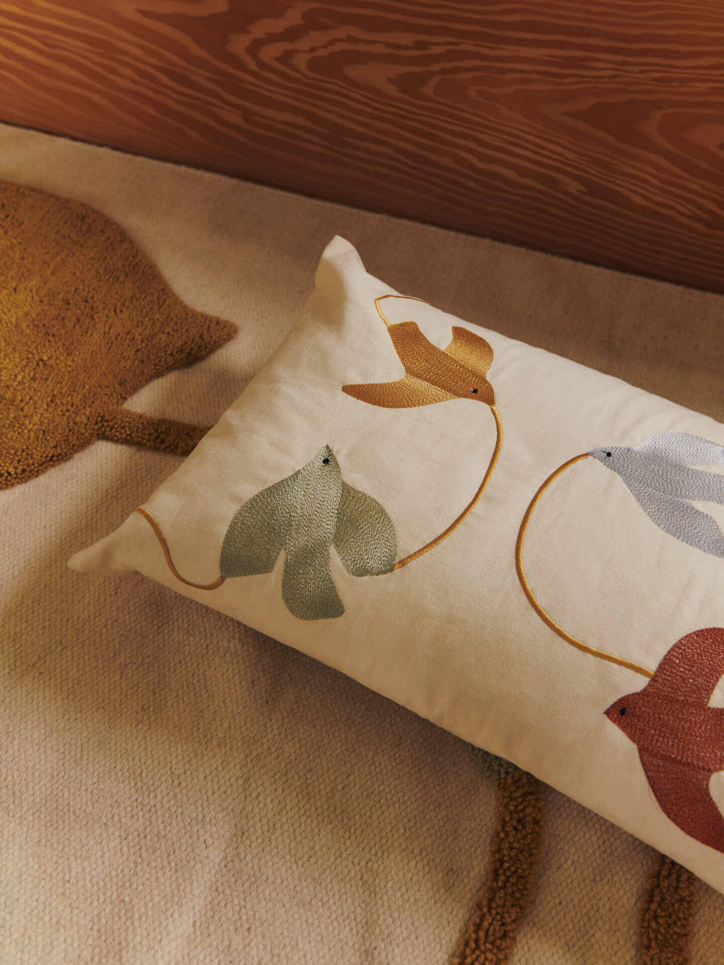 Swif Bird Embroidered With Cushion